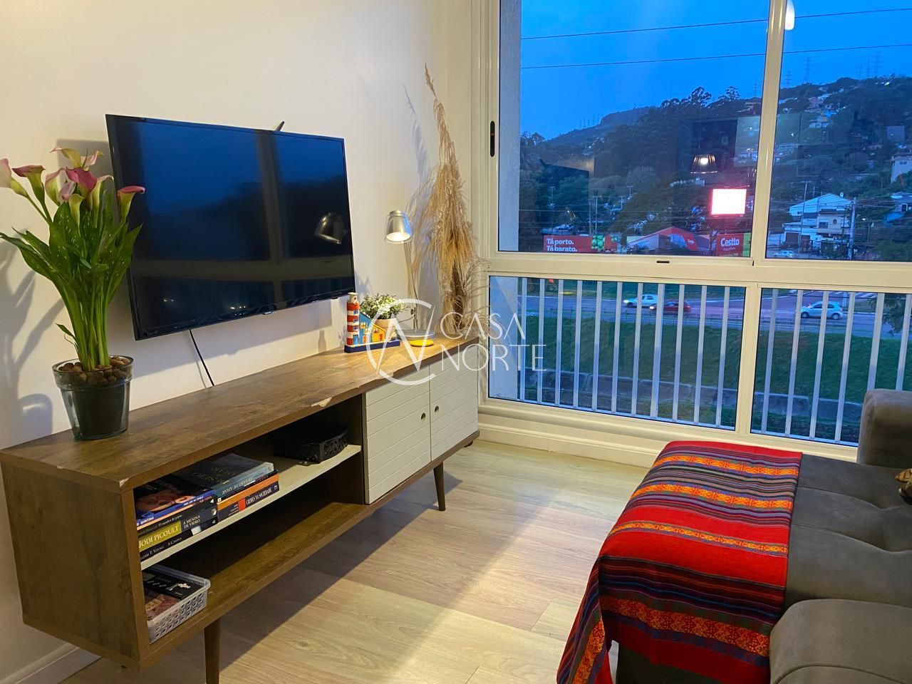 Apartamento à venda com 3 quartos, 70m², 1 suíte, 1 vaga, Rua Padre Todesco no bairro Partenon em Porto Alegre