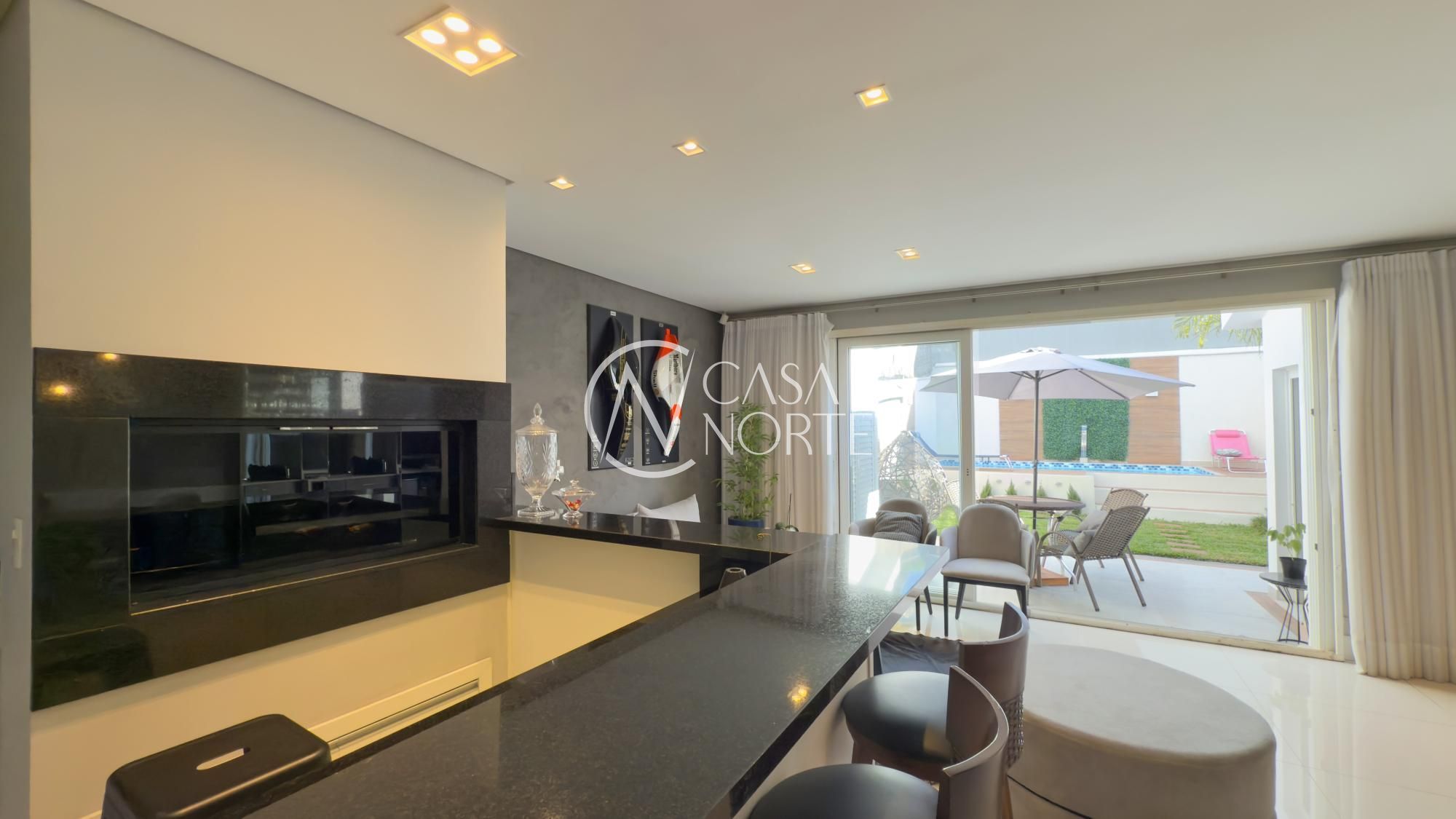 Casa à venda com 4 quartos, 386m², 4 suítes, 4 vagas, Rua General Salvador Pinheiro (L) no bairro Vila Jardim em Porto Alegre