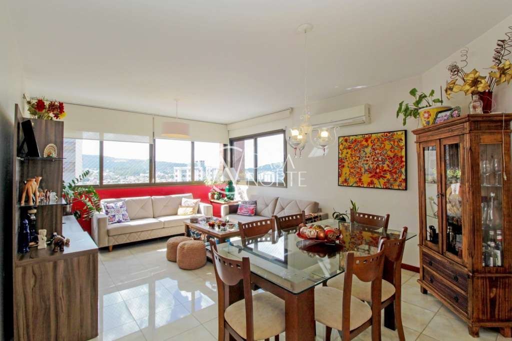 Apartamento à venda com 3 quartos, 87m², 1 suíte, 1 vaga, Rua Professor Cristiano Fischer no bairro Petrópolis em Porto Alegre