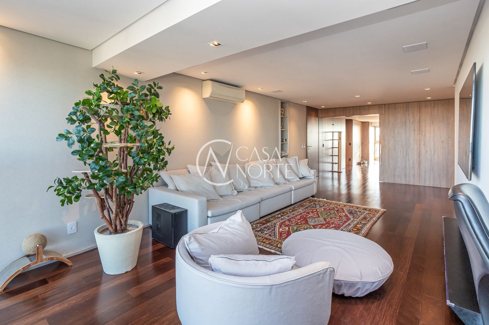 Apartamento à venda com 4 quartos, 172m², 3 suítes, 3 vagas, Avenida Luiz Manoel Gonzaga no bairro Três Figueiras em Porto Alegre