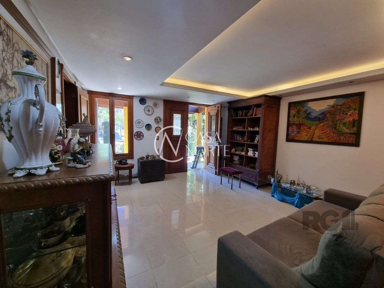 Casa à venda com 4 quartos, 300m², 1 suíte, 5 vagas, Rua Doutor Pio Ângelo no bairro Ipanema em Porto Alegre