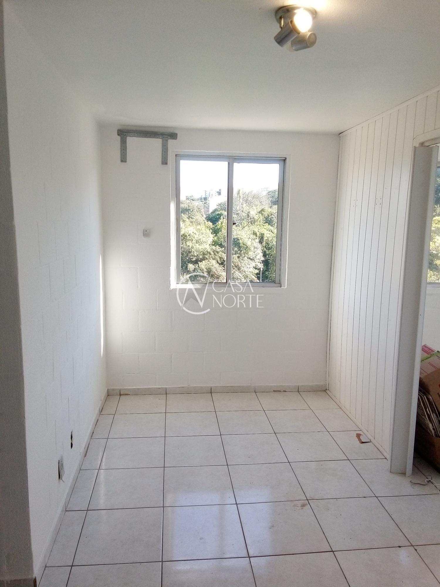 Apartamento à venda com 2 quartos, 41m², Rua Atílio Supertti no bairro Vila Nova em Porto Alegre