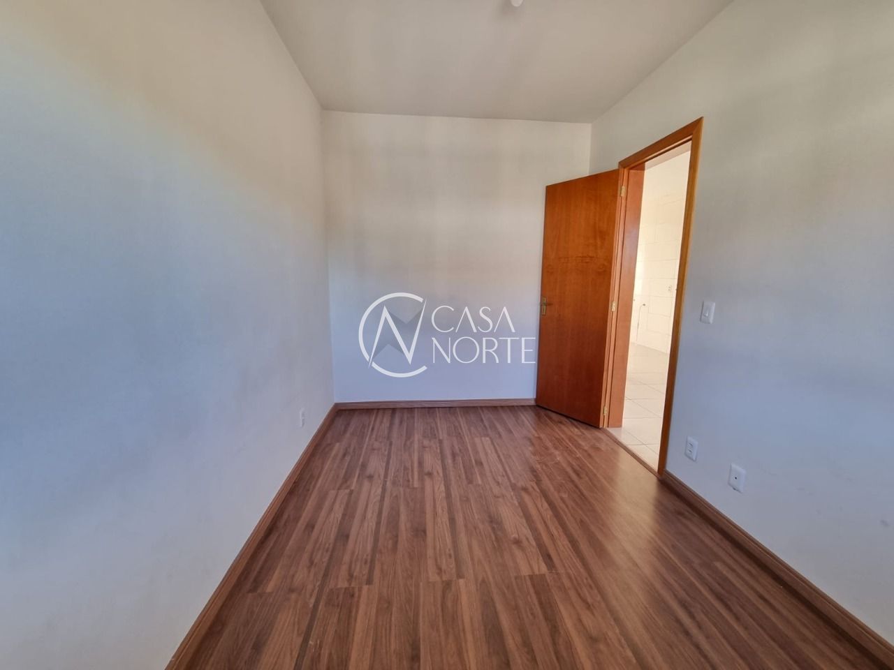 Casa à venda com 2 quartos, 50m², 1 vaga, Rua Dorival Castilhos Machado no bairro Aberta dos Morros em Porto Alegre