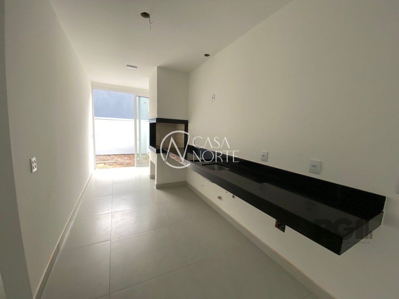 Casa à venda com 3 quartos, 97m², 1 suíte, 2 vagas, Rua Jorge Babot Miranda no bairro Aberta dos Morros em Porto Alegre