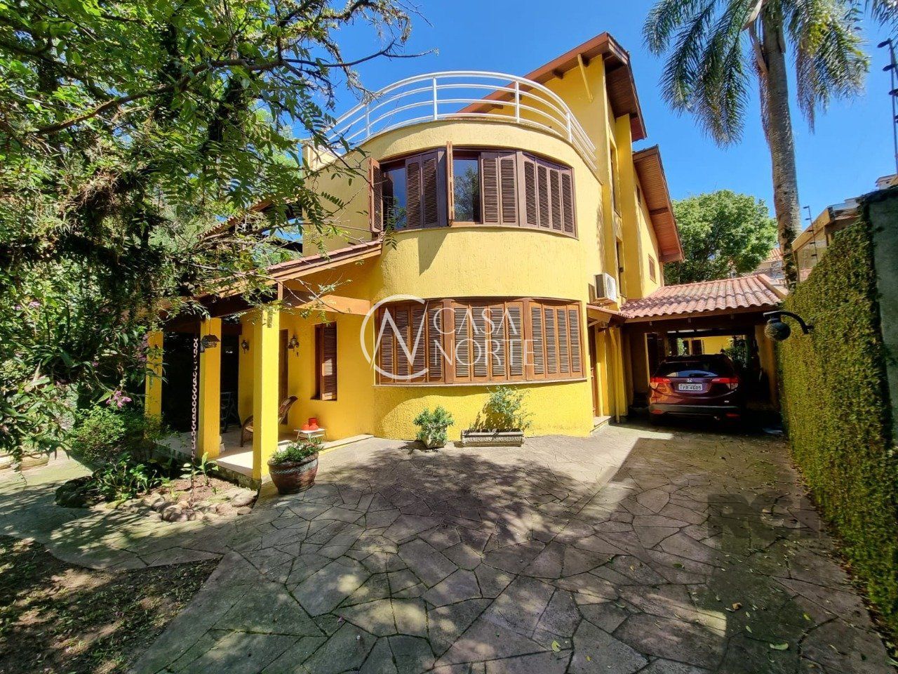 Casa à venda com 4 quartos, 300m², 1 suíte, 5 vagas, Rua Doutor Pio Ângelo no bairro Ipanema em Porto Alegre