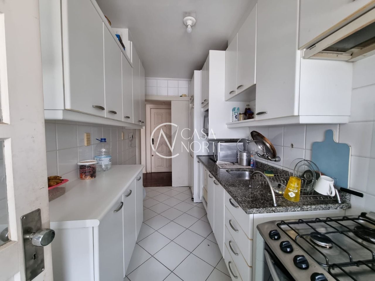Apartamento à venda com 2 quartos, 80m², Avenida Padre Cacique no bairro Praia de Belas em Porto Alegre