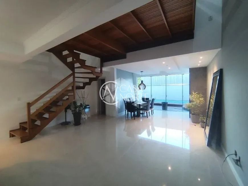 Casa à venda com 3 quartos, 157m², 1 suíte, 2 vagas, Avenida Altos do Santa Rita no bairro Aberta dos Morros em Porto Alegre