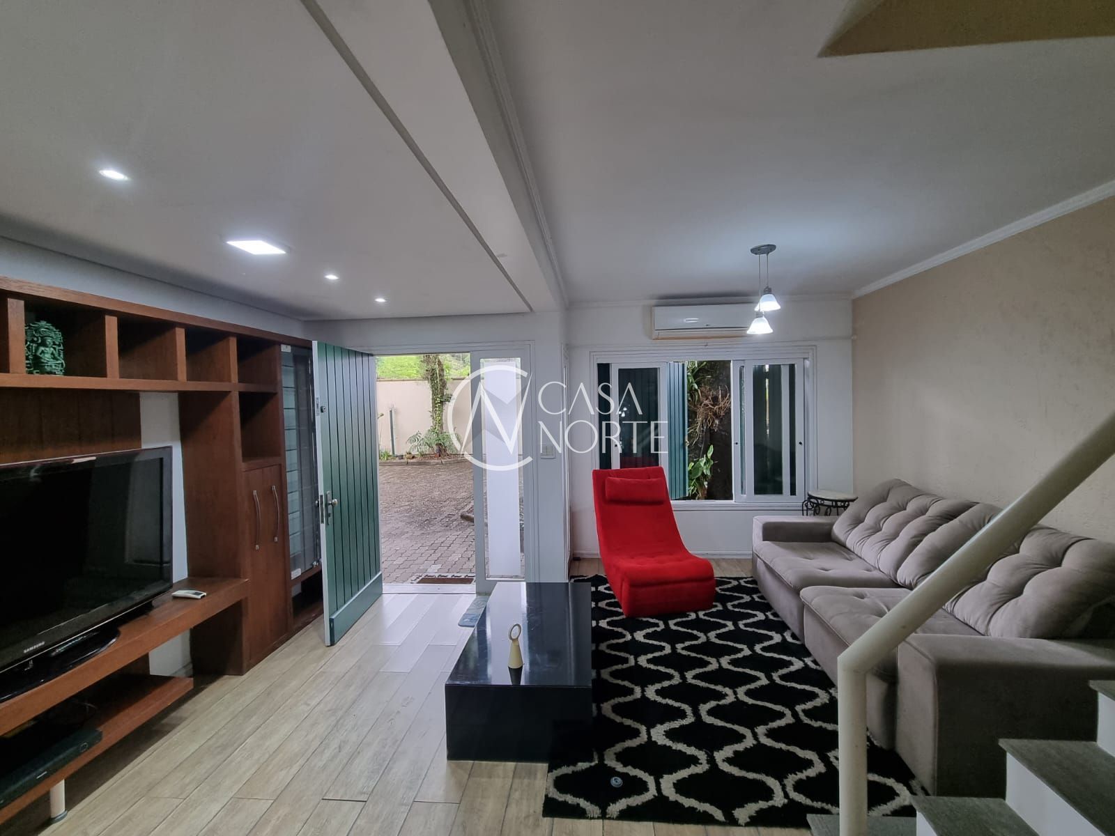 Casa de Condomínio à venda com 3 quartos, 214m², 3 suítes, 2 vagas, Rua Gávea no bairro Ipanema em Porto Alegre