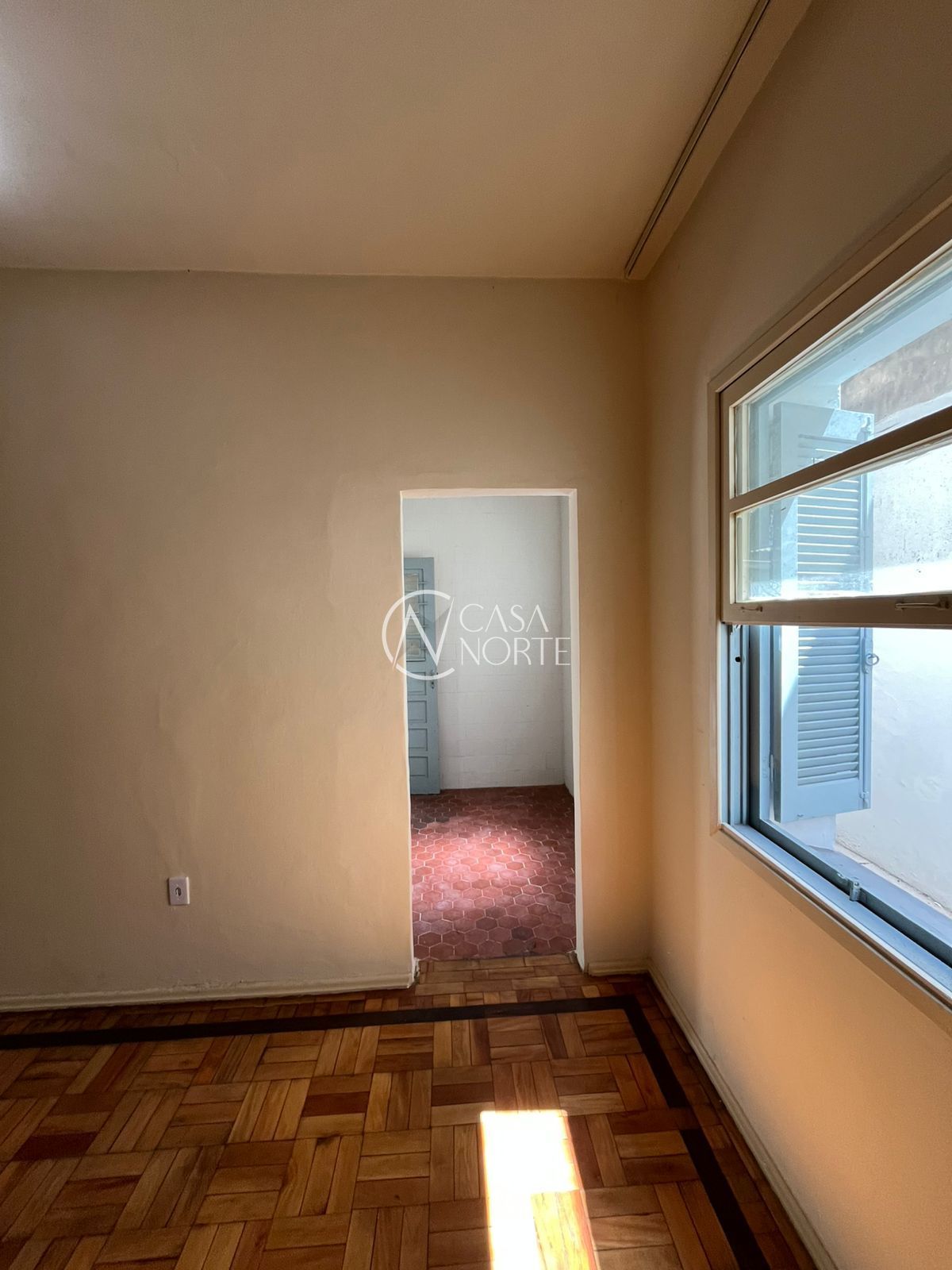 Apartamento Garden à venda com 2 quartos, 68m², Rua da República no bairro Cidade Baixa em Porto Alegre