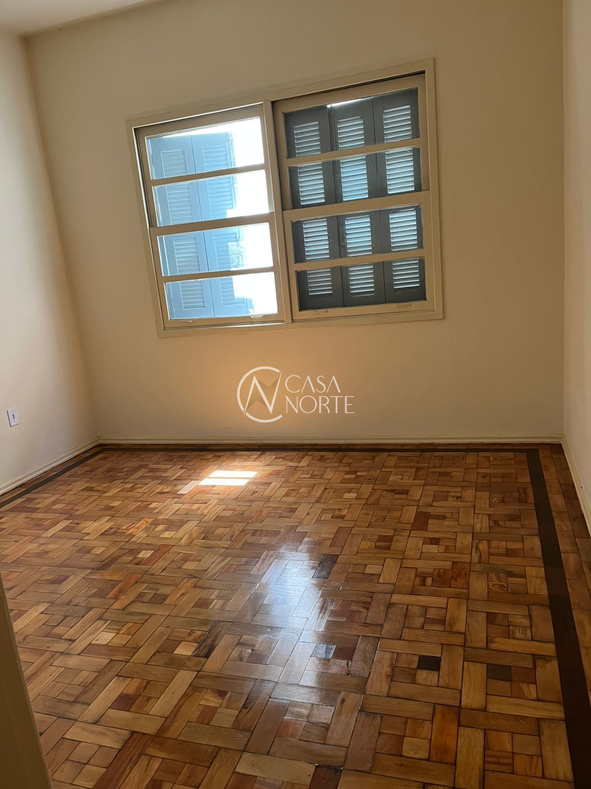 Apartamento Garden à venda com 2 quartos, 68m², Rua da República no bairro Cidade Baixa em Porto Alegre