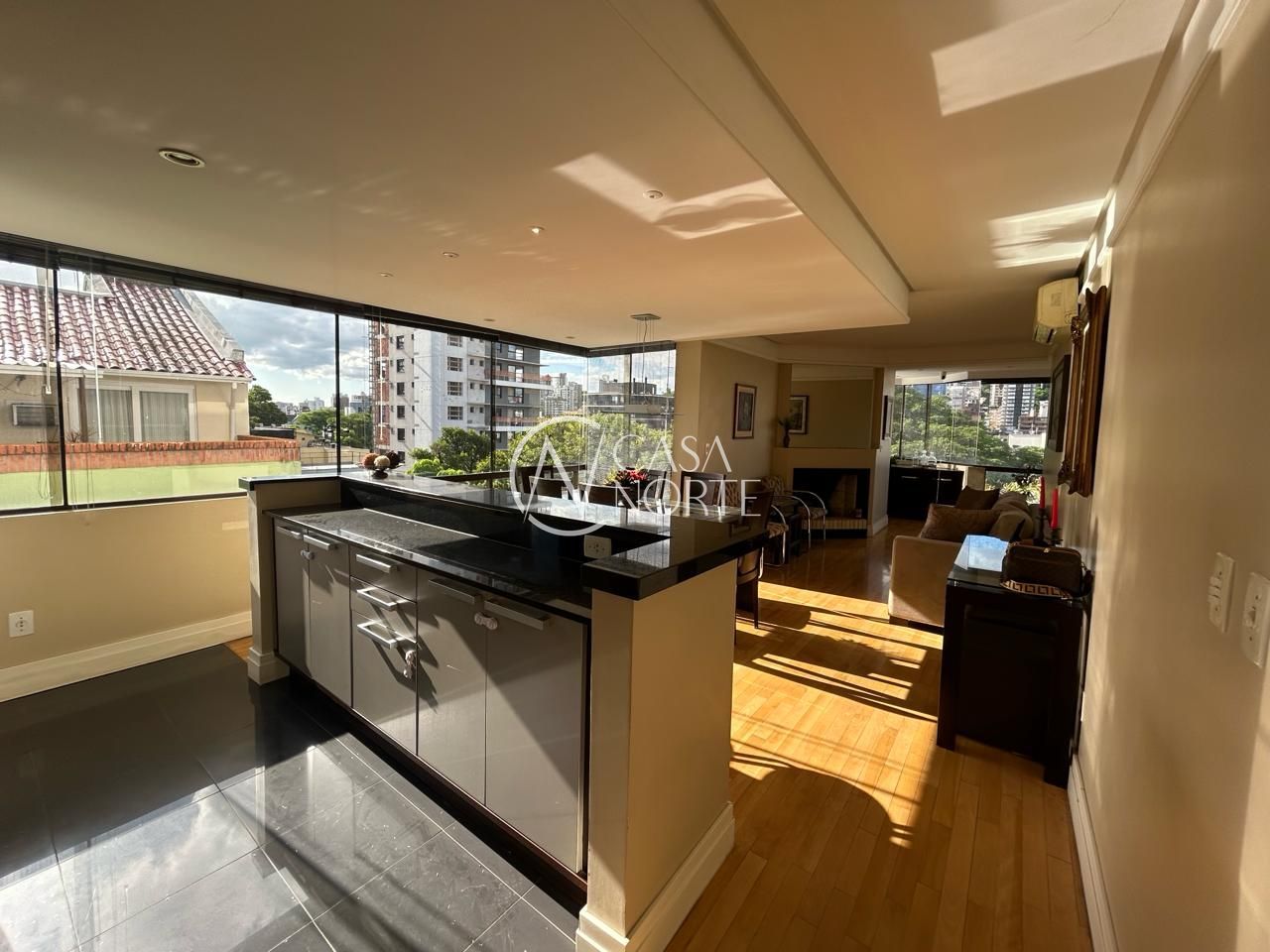 Apartamento à venda com 3 quartos, 113m², 1 suíte, 2 vagas, Rua Perpétua Teles no bairro Petrópolis em Porto Alegre