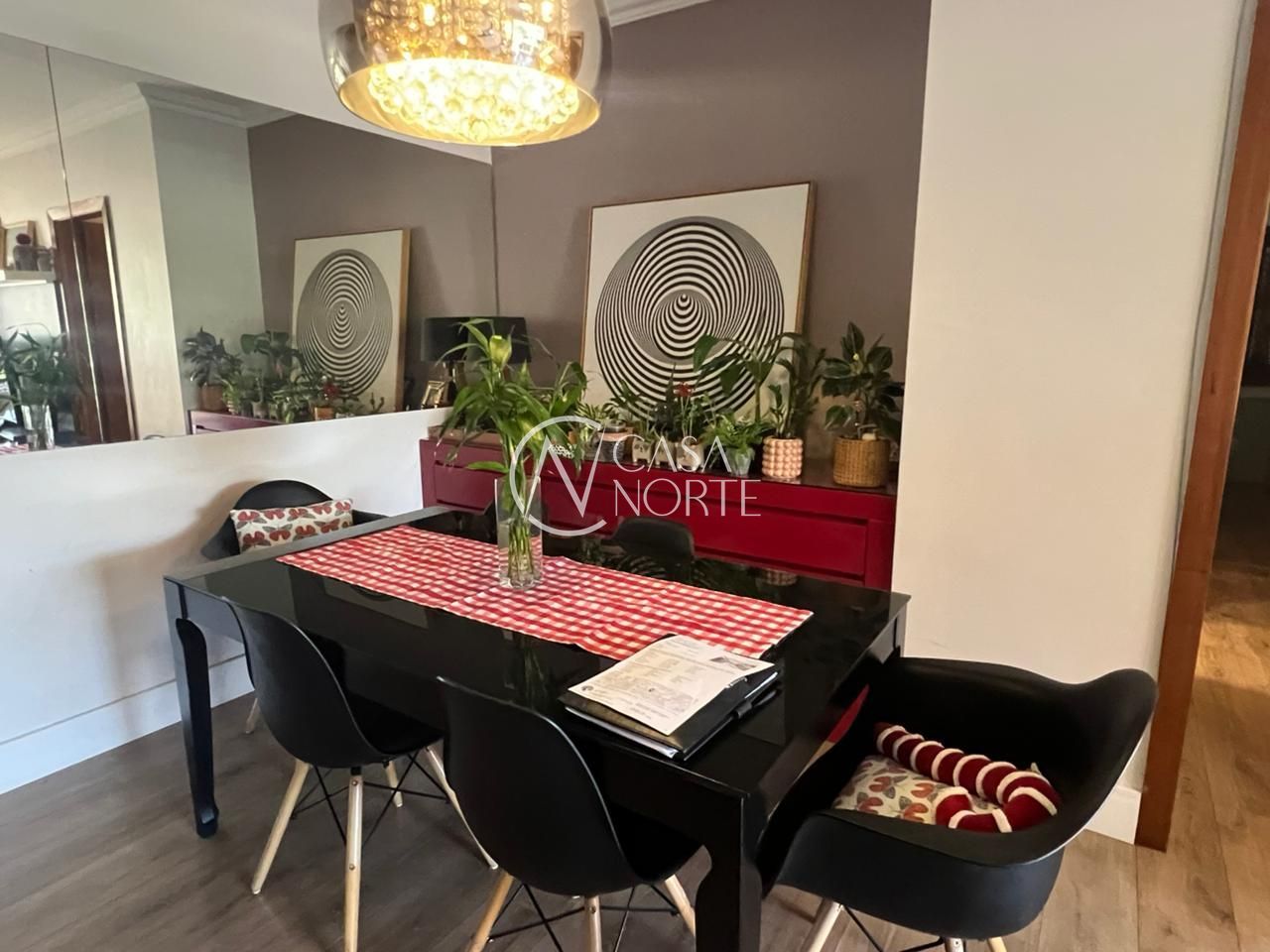 Apartamento à venda com 3 quartos, 105m², 1 suíte, 2 vagas, Rua Cabral no bairro Rio Branco em Porto Alegre