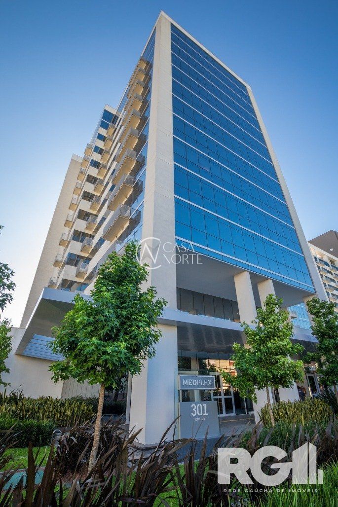 Sala Comercial à venda com 1 quarto, 37m², 1 vaga, Rua Gomes Jardim no bairro Santana em Porto Alegre