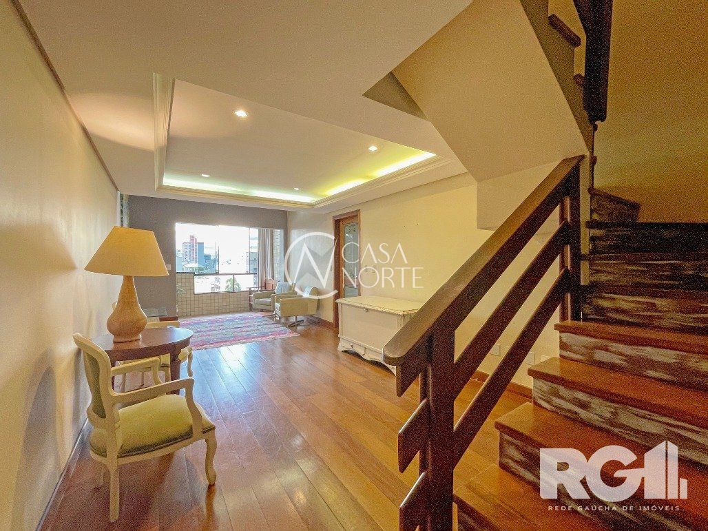 Cobertura à venda com 3 quartos, 234m², 2 suítes, 2 vagas, Avenida Mariland no bairro São João em Porto Alegre