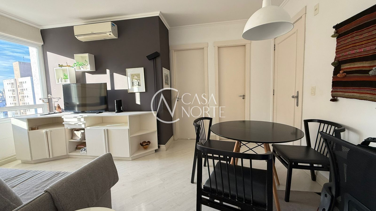 Apartamento à venda com 1 quarto, 38m², 1 suíte, 1 vaga, Rua Professor Álvaro Alvim no bairro Rio Branco em Porto Alegre