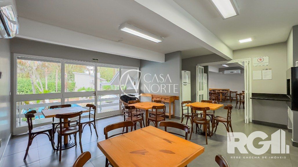 Cobertura à venda com 4 quartos, 152m², 1 suíte, 1 vaga, Avenida João Wallig no bairro Passo da Areia em Porto Alegre