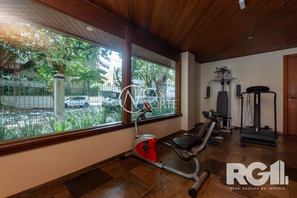 Apartamento à venda com 3 quartos, 140m², 1 suíte, 2 vagas, Rua Coronel Corte Real no bairro Petrópolis em Porto Alegre