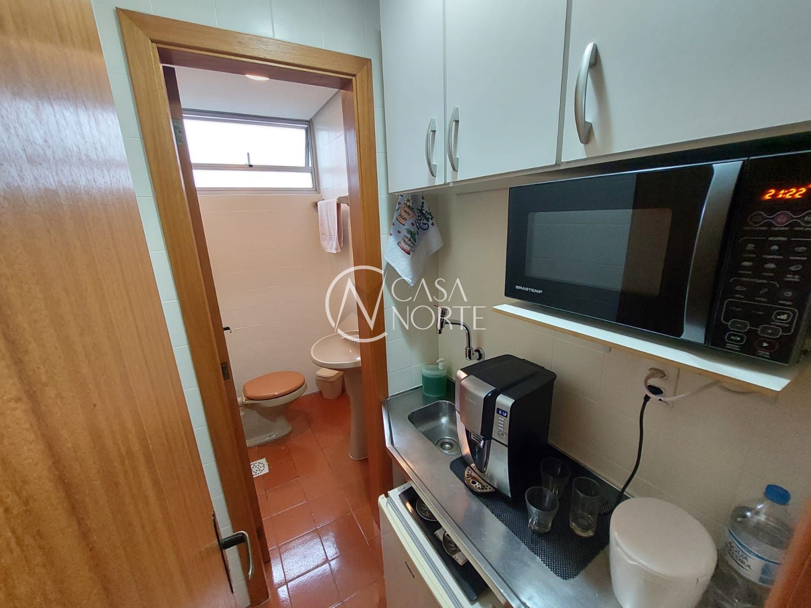 Conjunto Comercial à venda com 3 quartos, 38m², 1 vaga, Rua José de Alencar no bairro Menino Deus em Porto Alegre