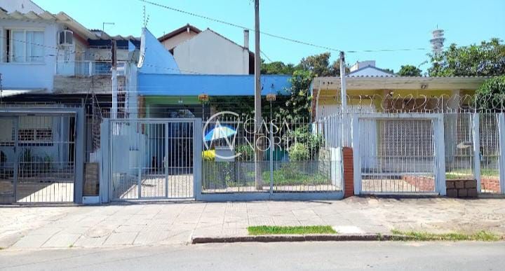Casa à venda com 2 quartos, 100m², 1 vaga, Rua Dona Augusta no bairro Menino Deus em Porto Alegre