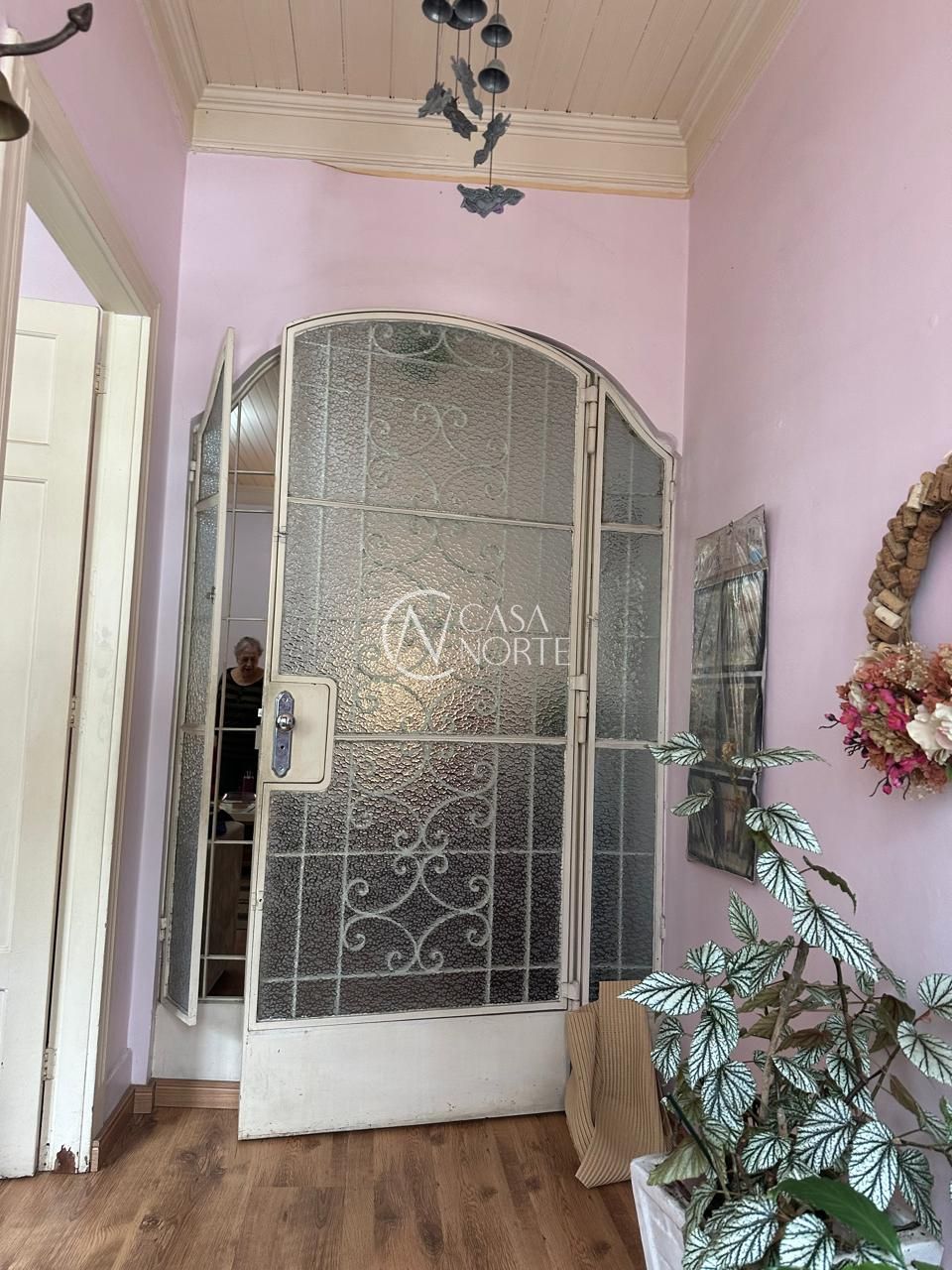 Sobrado à venda com 2 quartos, 123m², Rua São Carlos no bairro Floresta em Porto Alegre