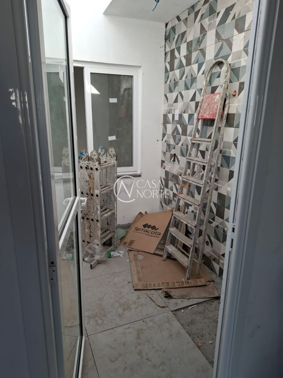 Casa à venda com 2 quartos, 100m², 1 suíte, 2 vagas, Rua Jorge Babot Miranda no bairro Aberta dos Morros em Porto Alegre