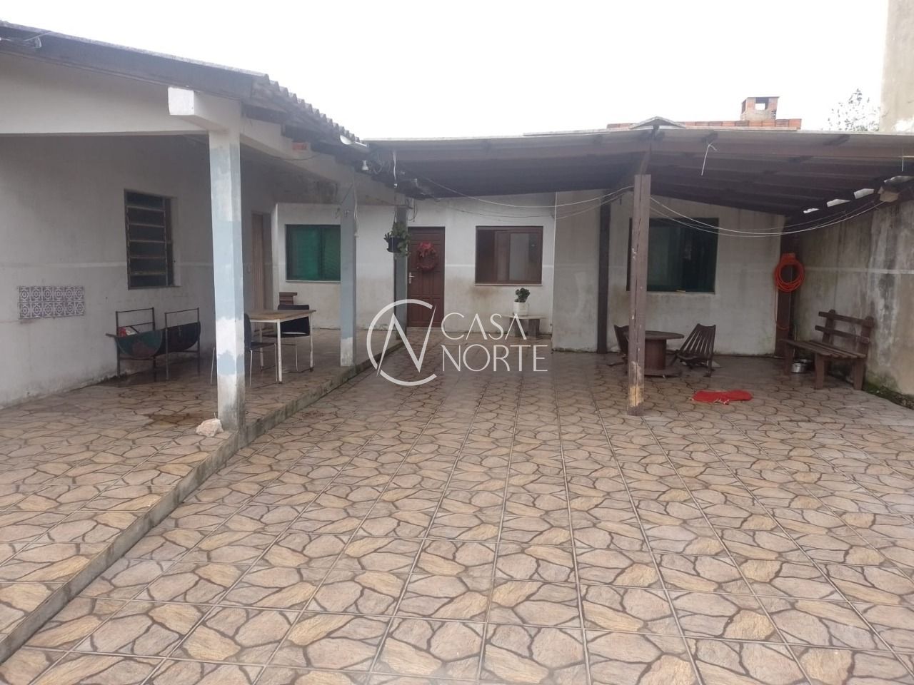 Casa à venda com 3 quartos, 100m², 1 suíte, 6 vagas, Rua Eli Goraieb no bairro Ponta Grossa em Porto Alegre