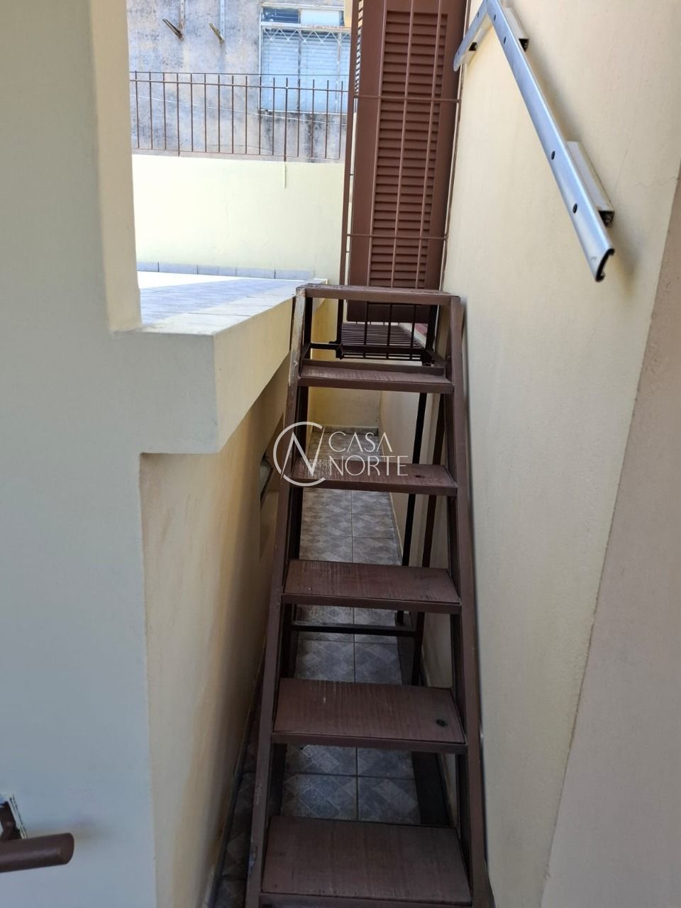 Casa à venda com 4 quartos, 190m², 3 vagas, Rua Doutor Barcelos no bairro Tristeza em Porto Alegre