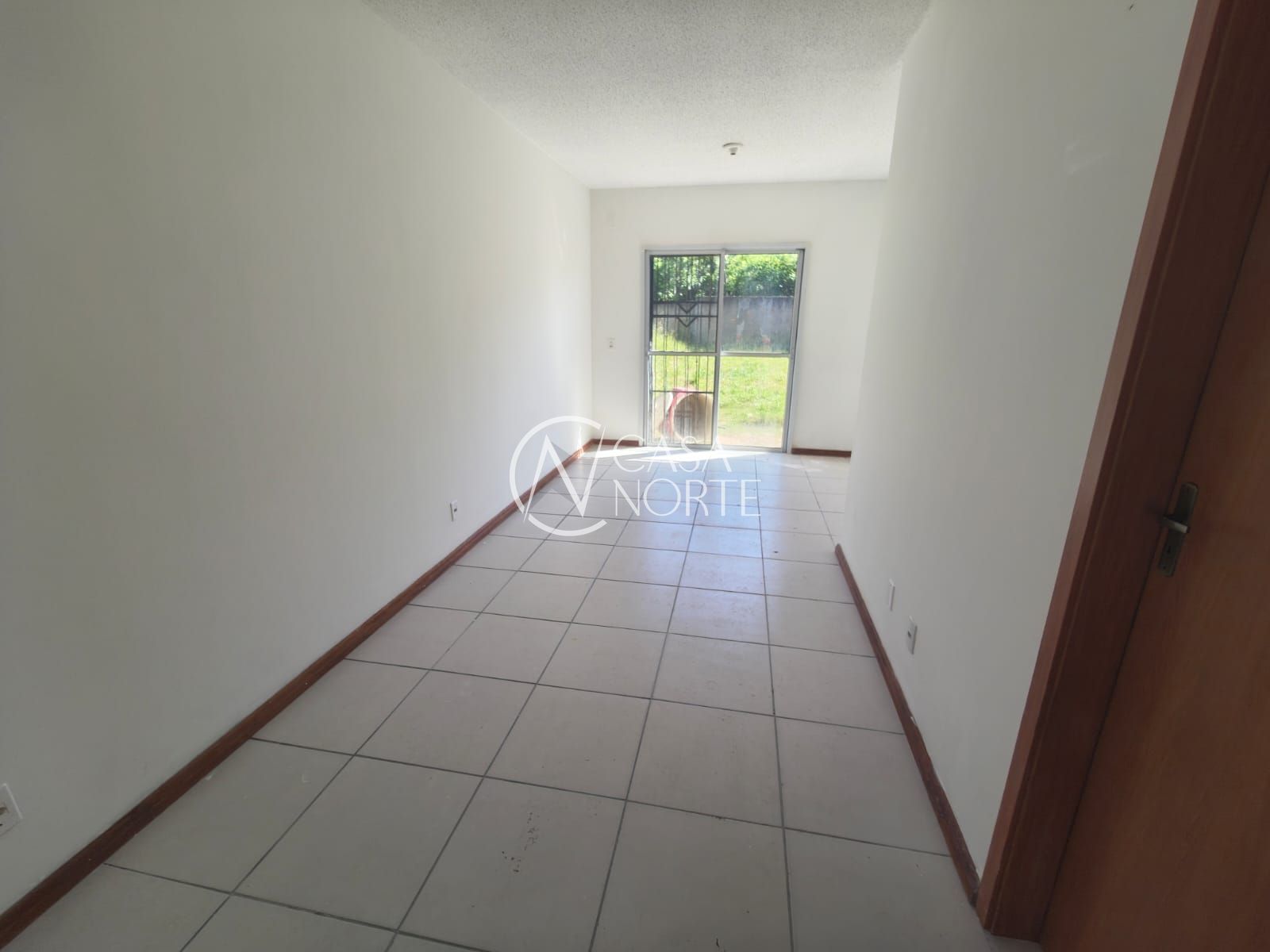 Casa à venda com 2 quartos, 40m², 2 vagas, Rua Oito Mil Oitocentos e Trinta e Oito no bairro Restinga em Porto Alegre