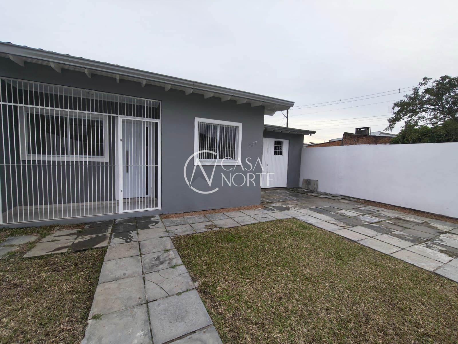 Casa à venda com 2 quartos, 70m², 2 vagas, Acesso H no bairro Restinga em Porto Alegre