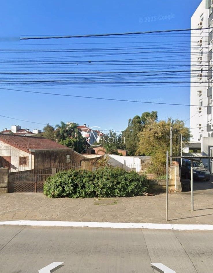 Terreno à venda  com 145m², Avenida Eduardo Prado no bairro Cavalhada em Porto Alegre