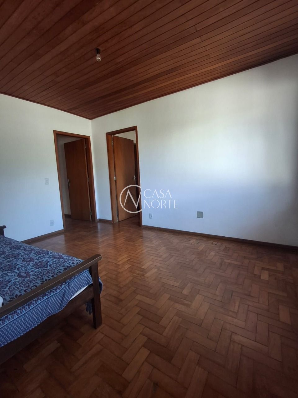 Casa à venda com 3 quartos, 200m², 1 suíte, Rua Hilário Cristo no bairro Aberta dos Morros em Porto Alegre