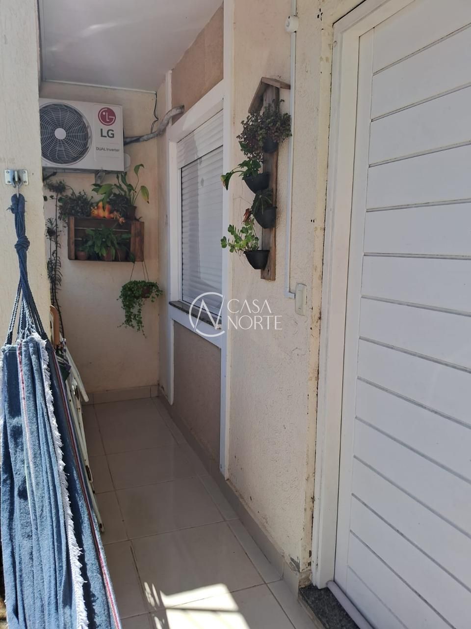 Casa de Condomínio à venda com 2 quartos, 49m², 1 vaga, Rua Dorival Castilhos Machado no bairro Aberta dos Morros em Porto Alegre