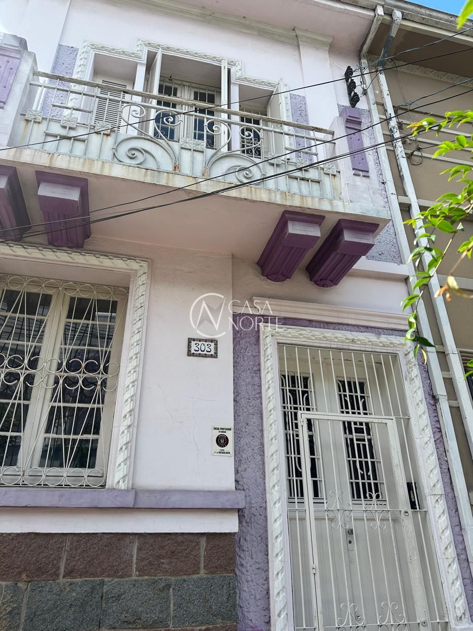 Sobrado à venda com 2 quartos, 123m², Rua São Carlos no bairro Floresta em Porto Alegre