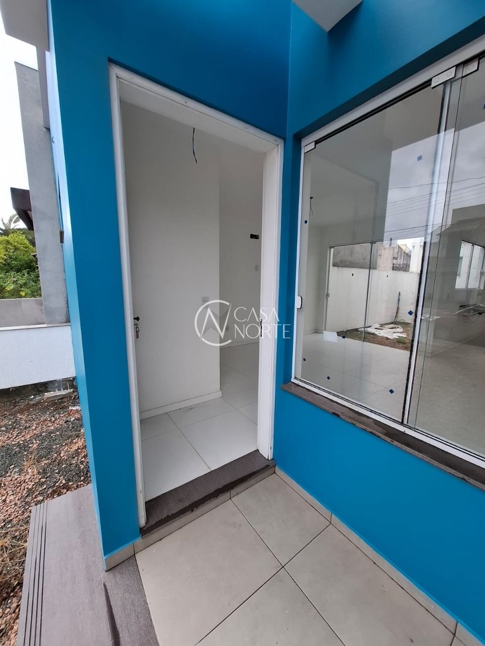 Casa à venda com 2 quartos, 89m², 2 suítes, 2 vagas, Rua Isidoro Bettio no bairro Aberta dos Morros em Porto Alegre