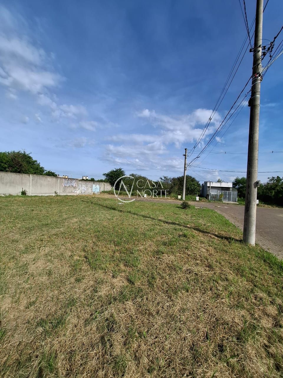 Terreno à venda  com 122m², Rua Francisco Mattos Terres no bairro Cavalhada em Porto Alegre