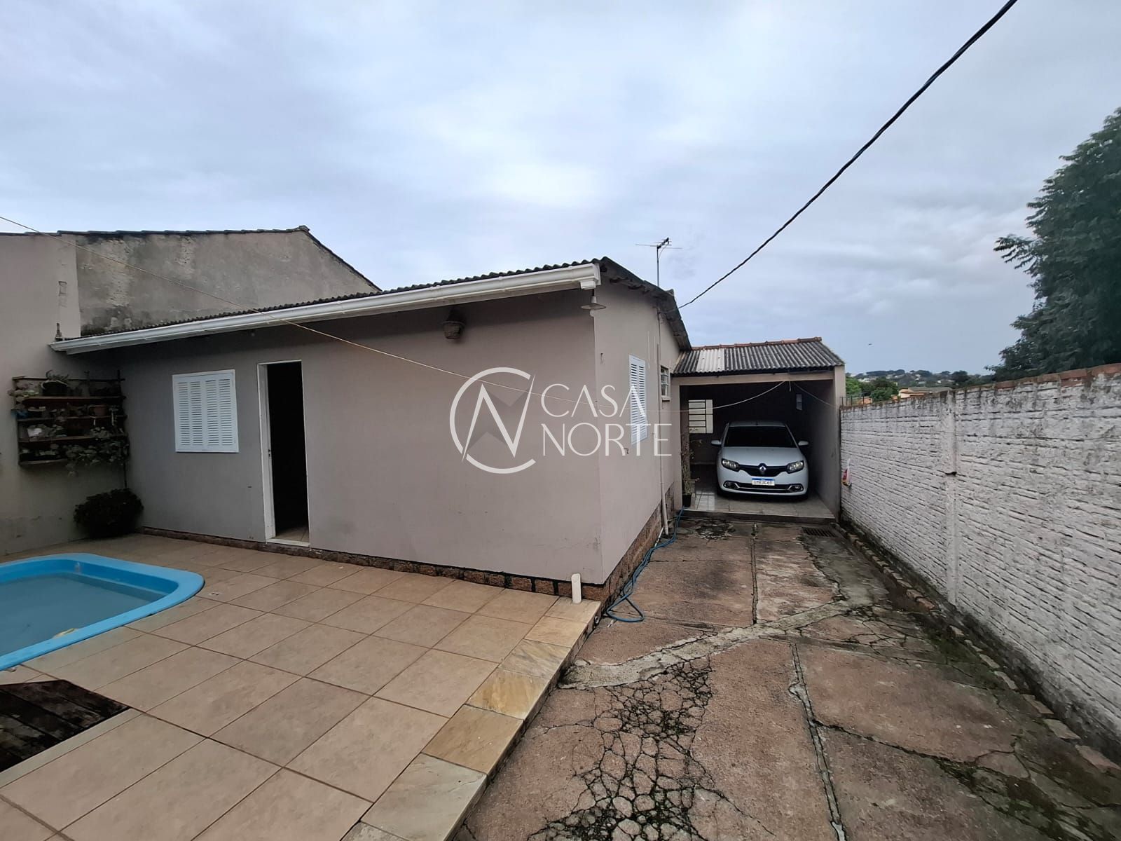 Casa à venda com 4 quartos, 200m², 3 vagas, Rua Lalzina Ignácio da Silva no bairro Campo Novo em Porto Alegre