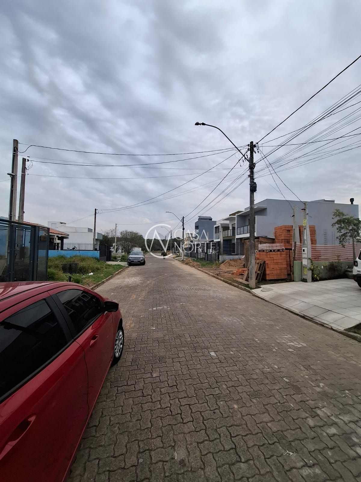 Terreno à venda  com 110m², Rua Jorge Babot Miranda no bairro Aberta dos Morros em Porto Alegre