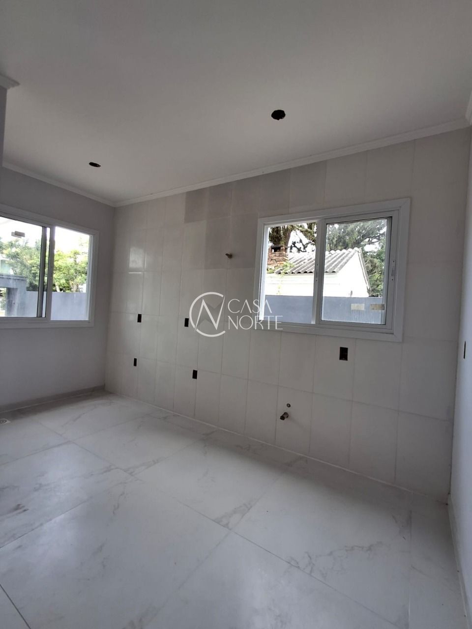 Casa à venda com 2 quartos, 70m², 1 vaga, Rua Jorge Mello Guimarães no bairro Belém Novo em Porto Alegre