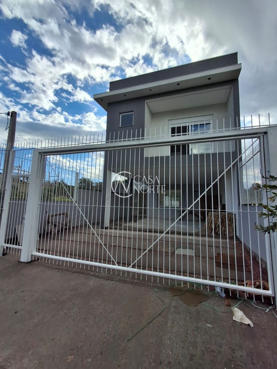 Casa à venda com 3 quartos, 200m², 1 suíte, 2 vagas, Rua Jorge Oscar Gay da Fonseca no bairro Espírito Santo em Porto Alegre