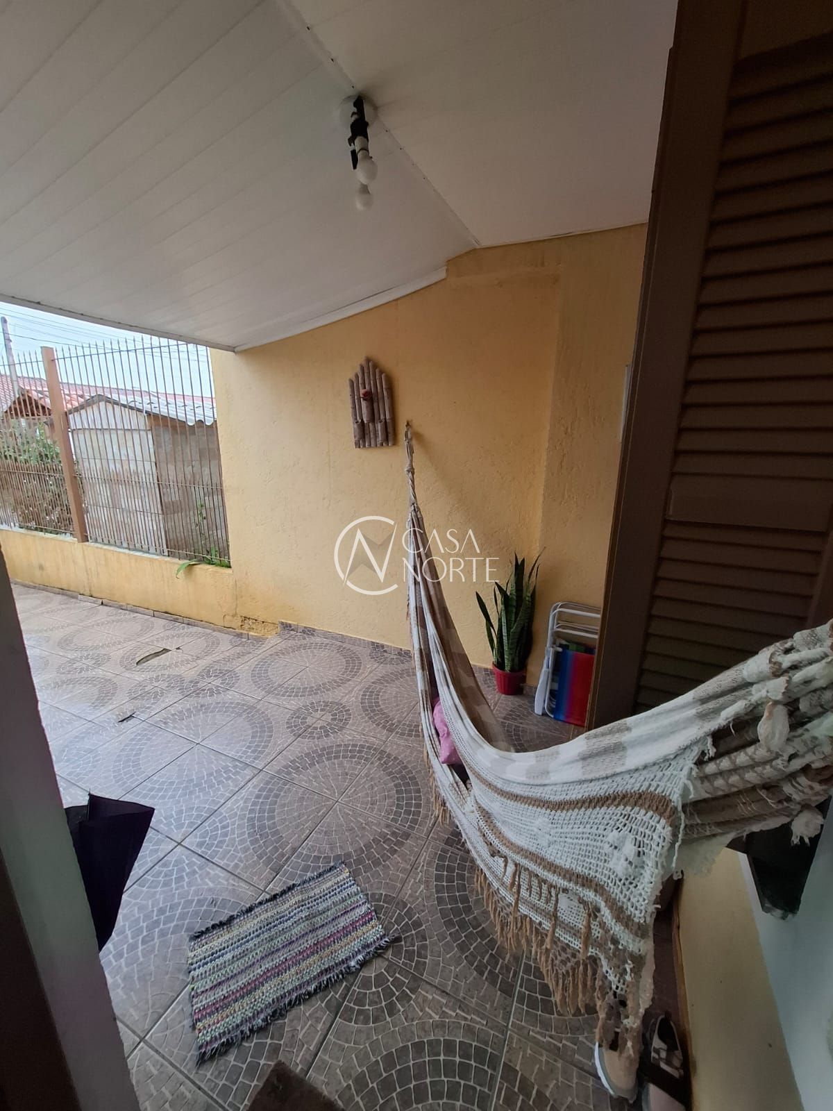 Casa à venda com 3 quartos, 58m², 2 vagas, Rua Darcy de Bastos Germann no bairro Hípica em Porto Alegre