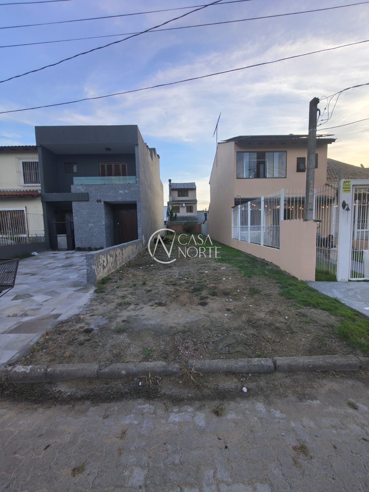 Terreno à venda  com 125m², Rua Therezinha Rocha da Silva no bairro Aberta dos Morros em Porto Alegre