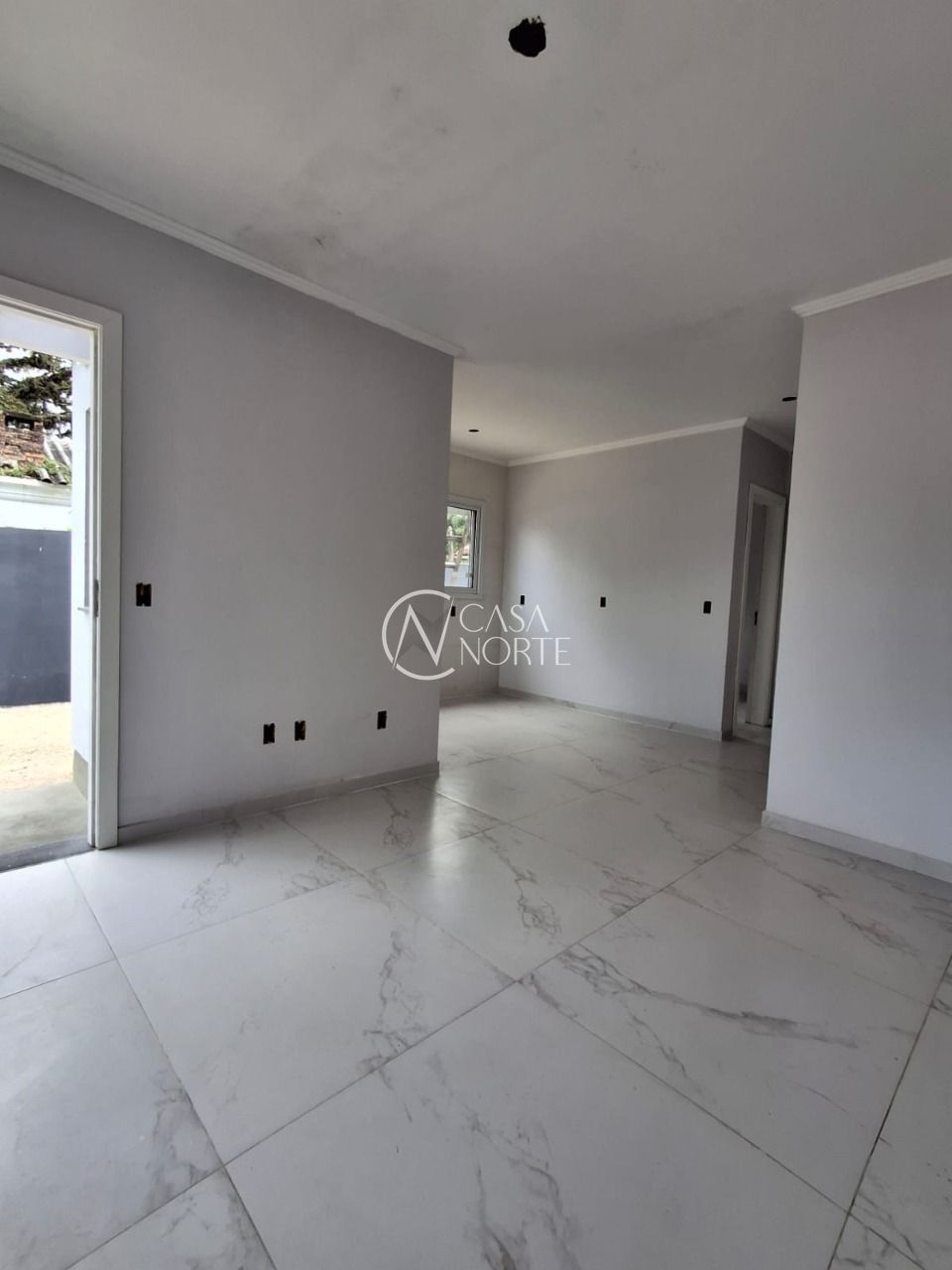 Casa à venda com 2 quartos, 70m², 1 vaga, Rua Jorge Mello Guimarães no bairro Belém Novo em Porto Alegre