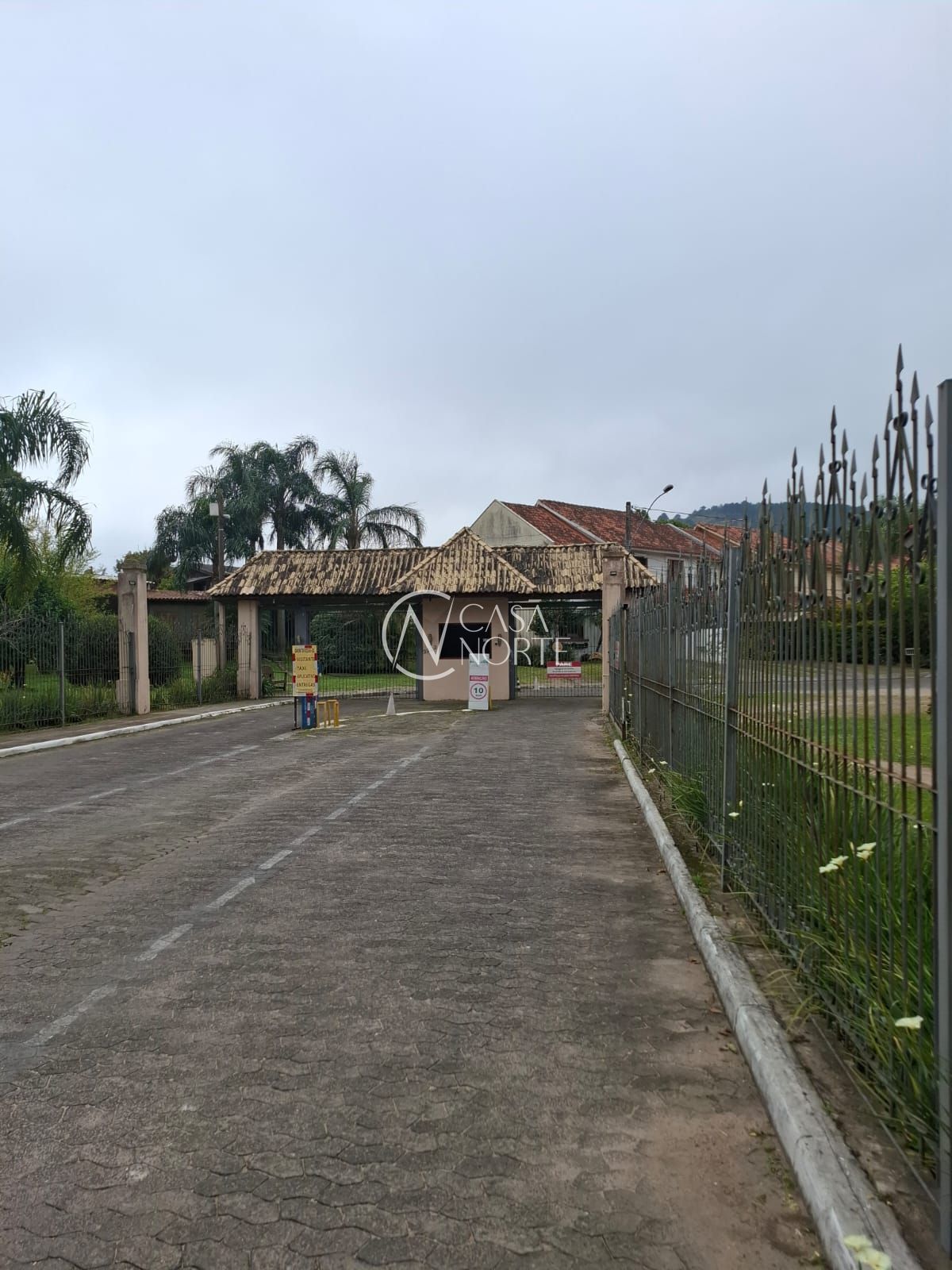 Casa à venda com 3 quartos, 140m², 1 suíte, 2 vagas, Avenida da Serraria no bairro Espírito Santo em Porto Alegre