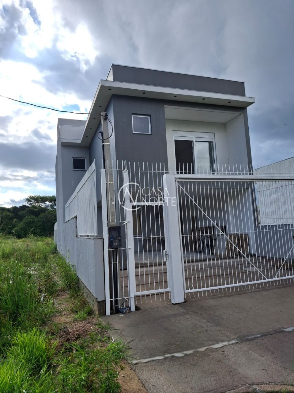 Casa à venda com 3 quartos, 200m², 1 suíte, 2 vagas, Rua Jorge Oscar Gay da Fonseca no bairro Espírito Santo em Porto Alegre