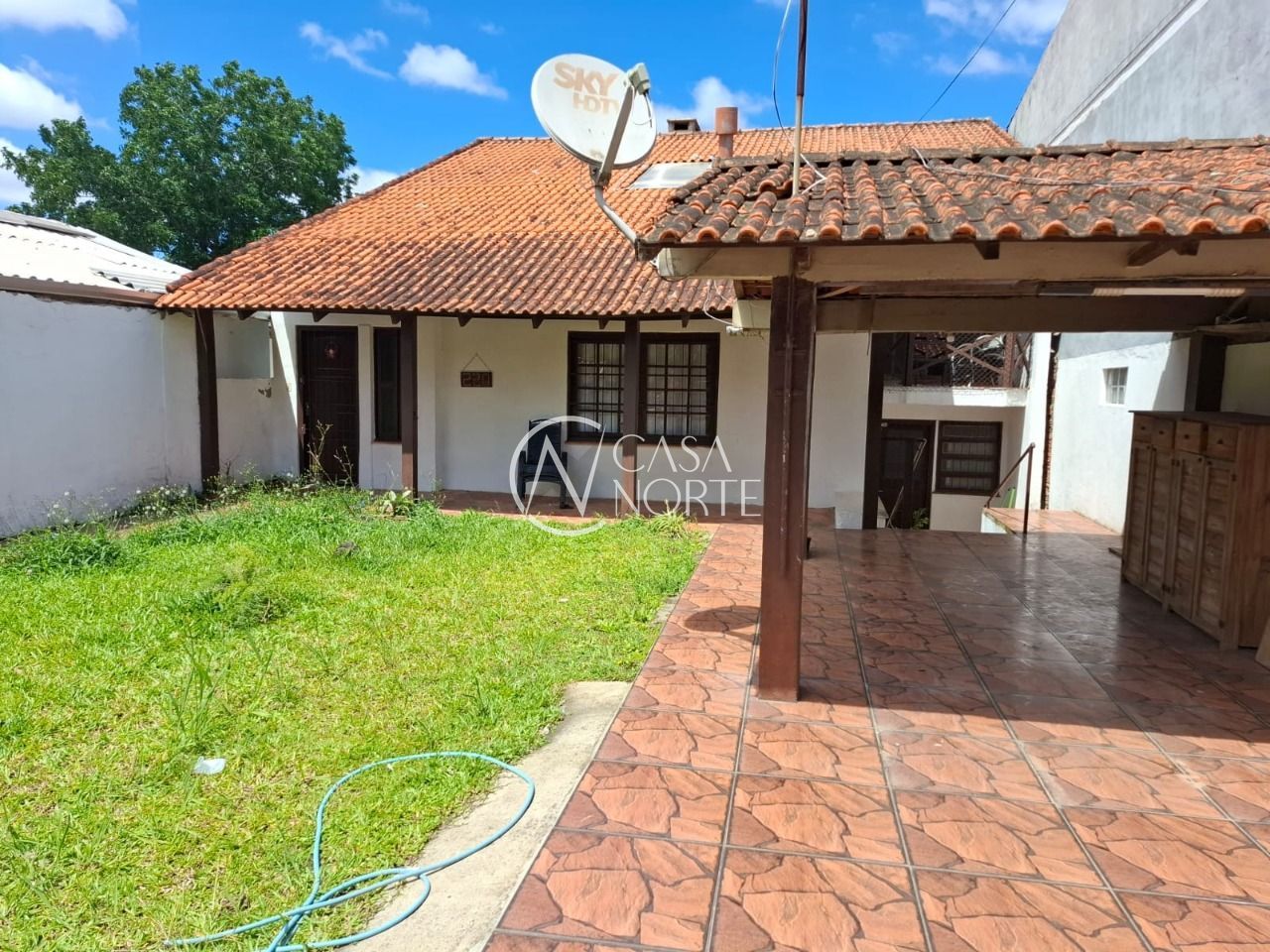 Casa à venda com 4 quartos, 150m², 1 suíte, 2 vagas, Rua Monte Claro no bairro Hípica em Porto Alegre