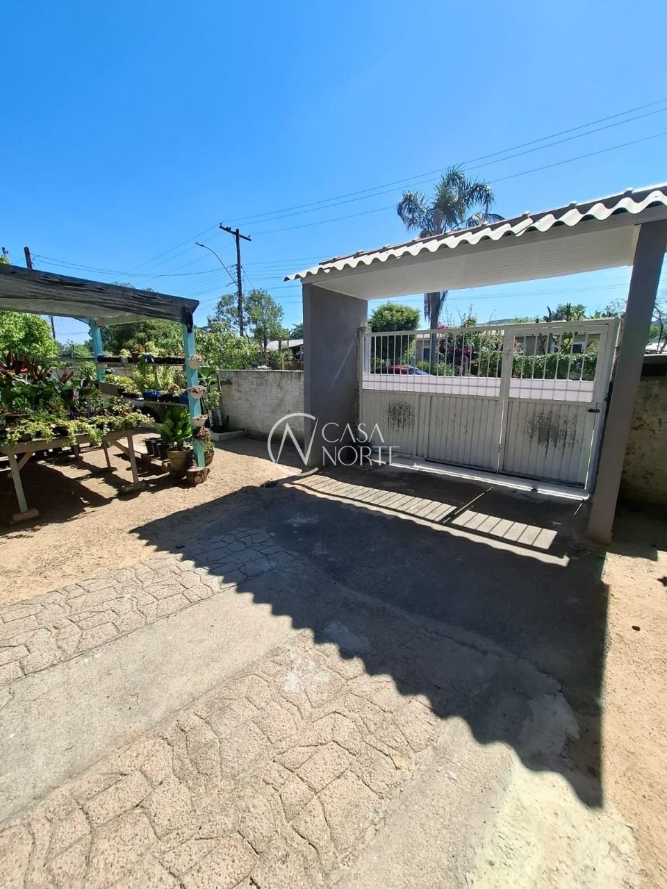 Casa à venda com 2 quartos, 250m², 2 suítes, 2 vagas, Estrada Jacques da Rosa no bairro Lageado em Porto Alegre