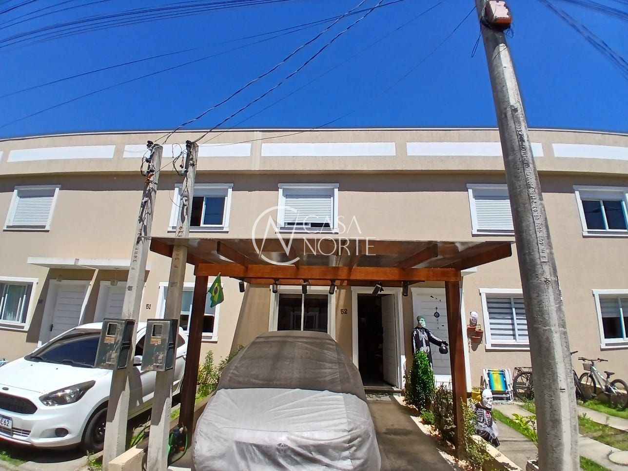 Sobrado à venda com 2 quartos, 55m², 1 vaga, Rua das Espatódeas no bairro Ponta Grossa em Porto Alegre