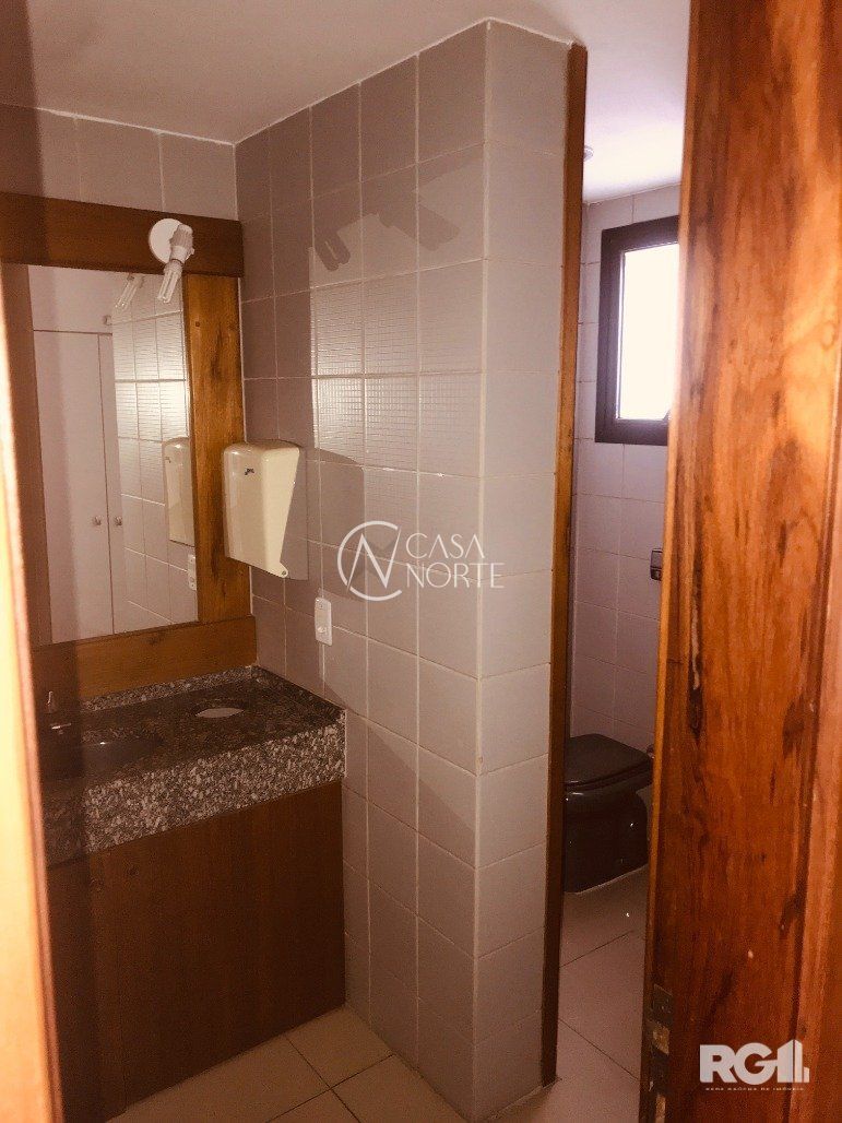 Sala Comercial à venda , 163m², Avenida Júlio de Castilhos - Lado Par no bairro Centro Histórico em Porto Alegre