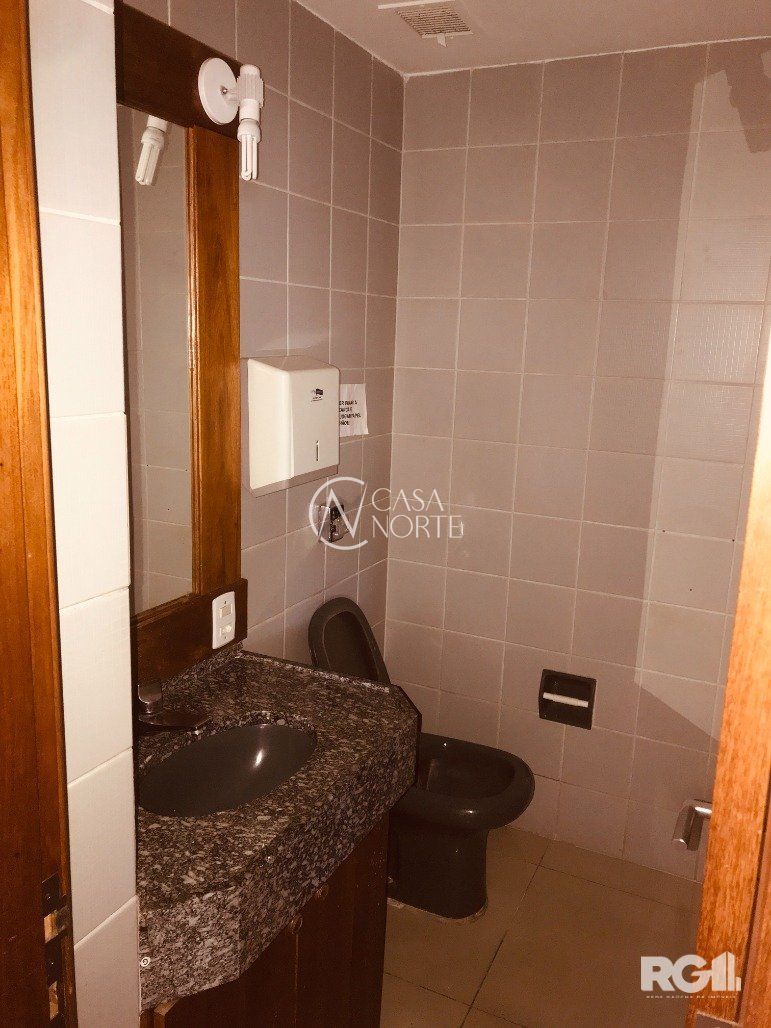 Sala Comercial à venda , 163m², Avenida Júlio de Castilhos - Lado Par no bairro Centro Histórico em Porto Alegre