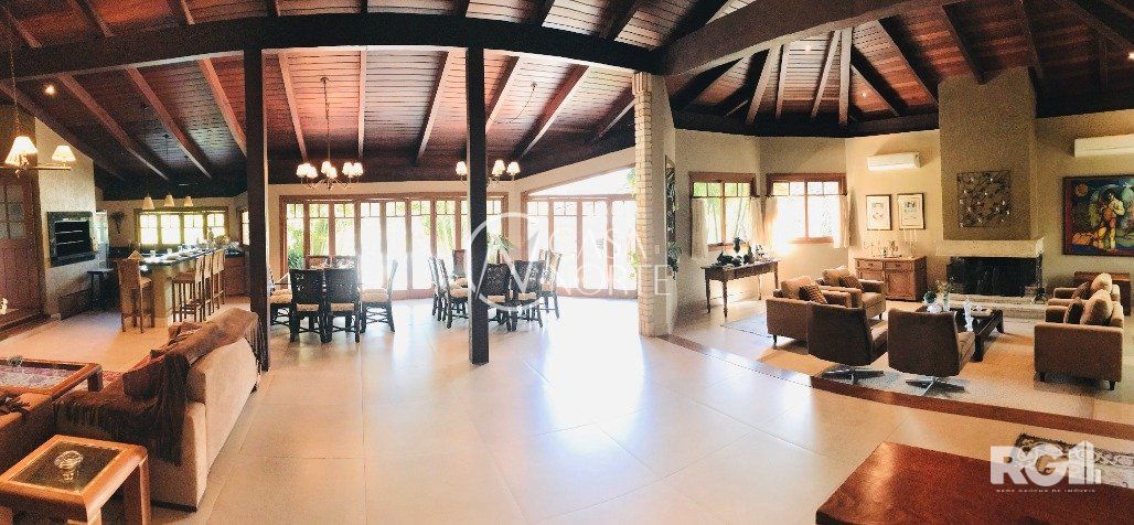 Casa de Condomínio à venda com 7 quartos, 700m², 1 suíte, 4 vagas, Avenida da Cavalhada no bairro Cavalhada em Porto Alegre